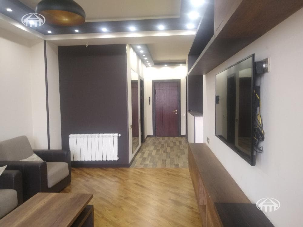 Квартира · 2 комн. · 67 м² · Давташен