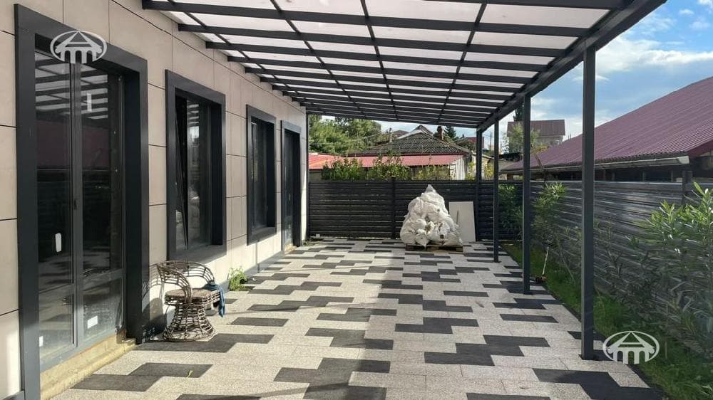 Mansion · 8 rooms · 247 m² · Sochi