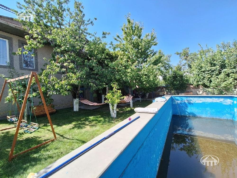 Commercial property · 440 m² · Jrvej