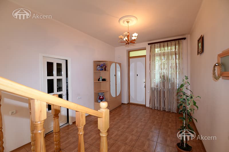 Առանձնատուն · 8 սեն. · 500 մ² · Արաբկիր