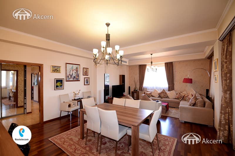 Квартира · 4 комн. · 156 м² · Кентрон