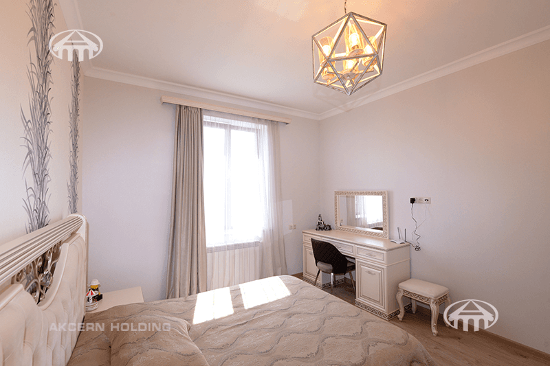 Mansion · 5 rooms · 280 m² · v. Arinj