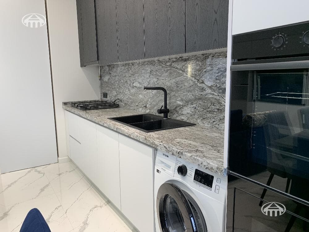 Apartment · 3 rooms · 84 m² · Avan