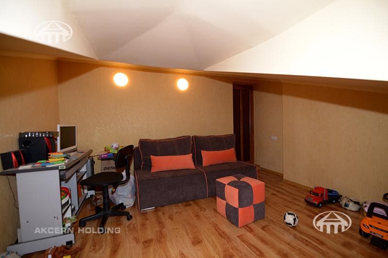 Apartment · 5 rooms · 193 m² · Arabkir