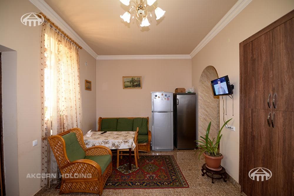 Дом · 6 комн. · 272 м² · Арабкир