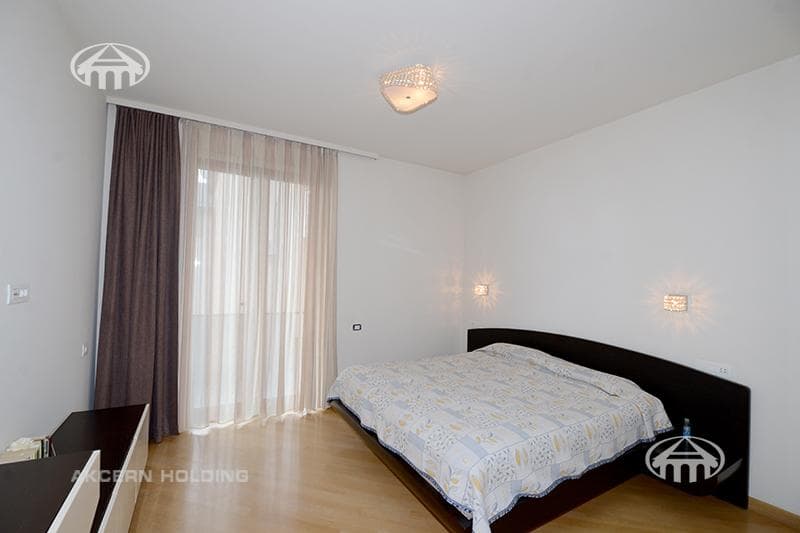 Mansion · 6 rooms · 689 m² · Vahagni