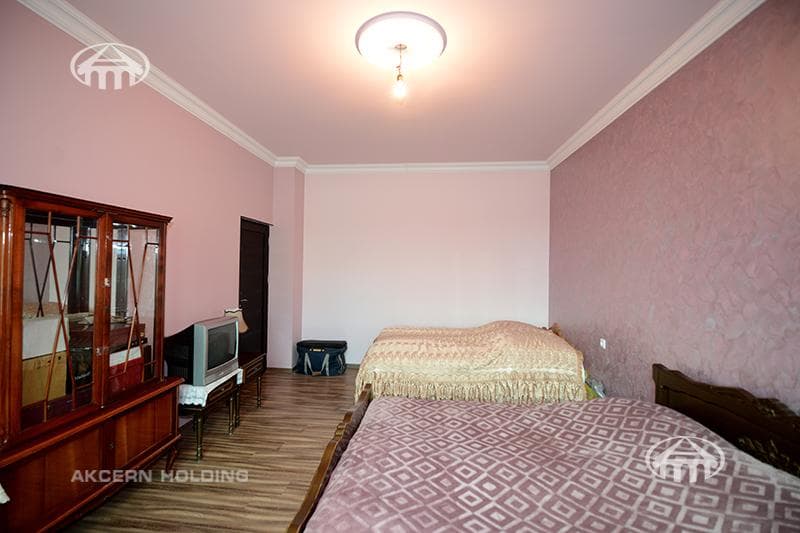 Особняк · 4 комн. · 261 м² · Давташен