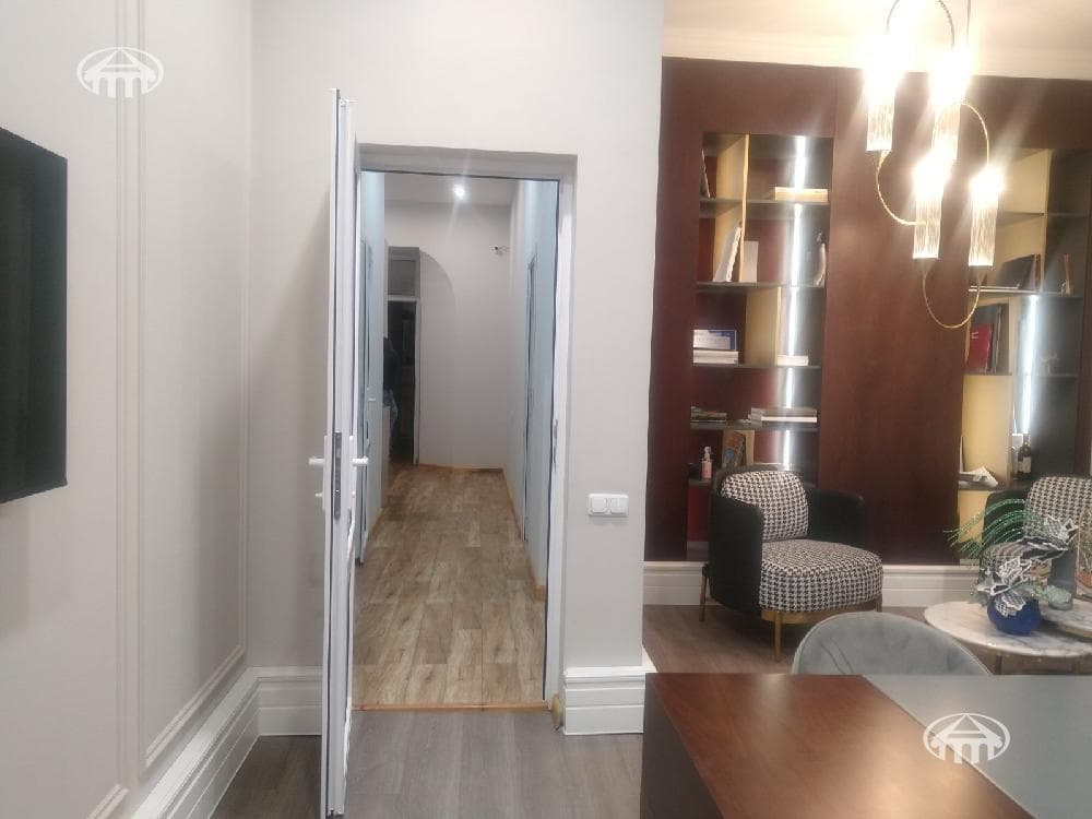 Office · 76 m² · Kentron