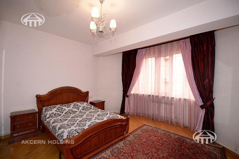 Apartment · 3 rooms · 105 m² · Kentron