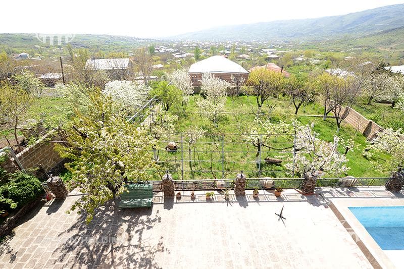 Mansion · 5 rooms · 368 m² · Ghazaravan