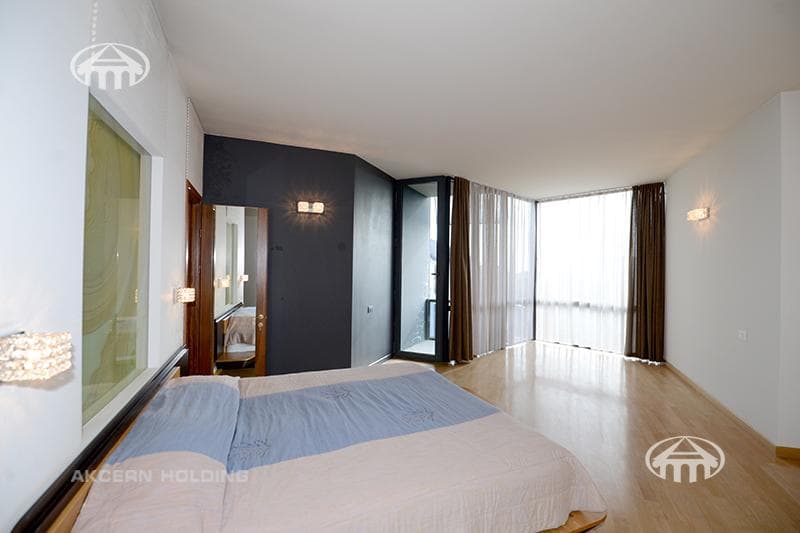 Mansion · 6 rooms · 689 m² · Vahagni