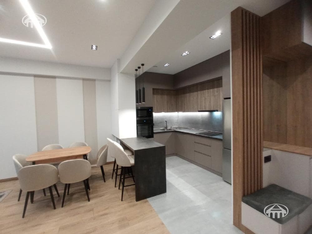Квартира · 3 комн. · 91 м² · Аджапняк