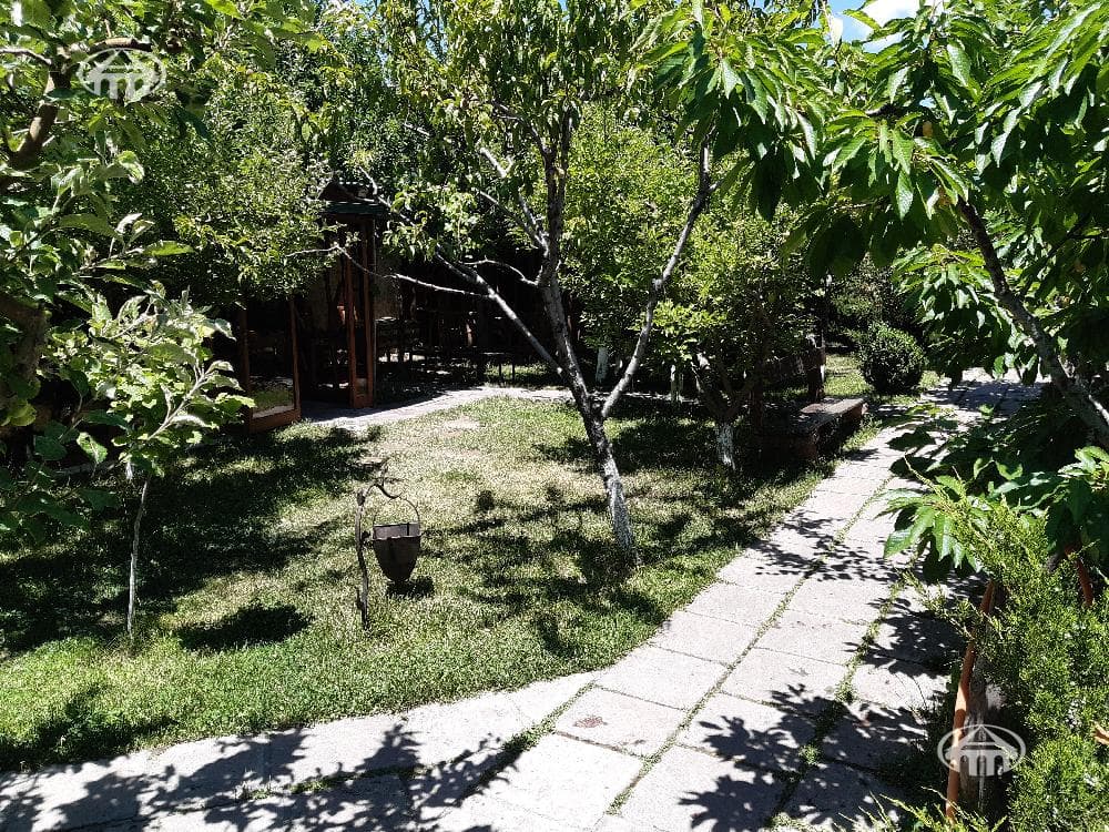 Ресторан · 590 м² · Джрвеж