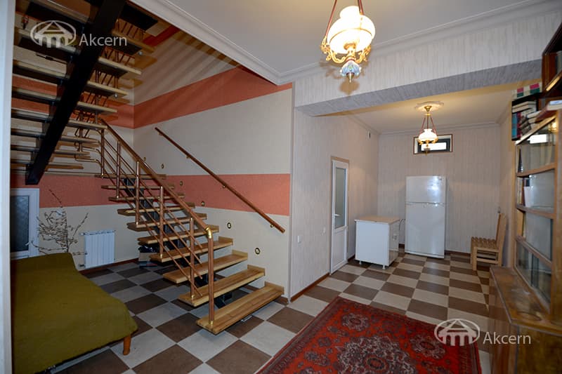 Особняк · 6 комн. · 349 м² · Аджапняк