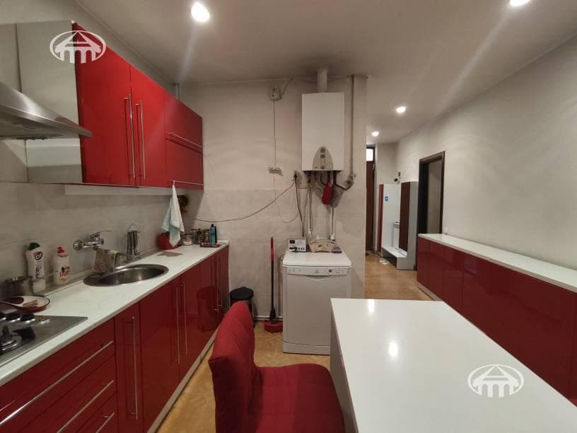 House · 3 rooms · 110 m² · Arabkir