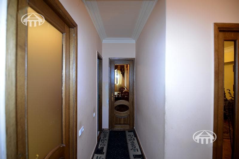 Квартира · 3 комн. · 89 м² · Кентрон