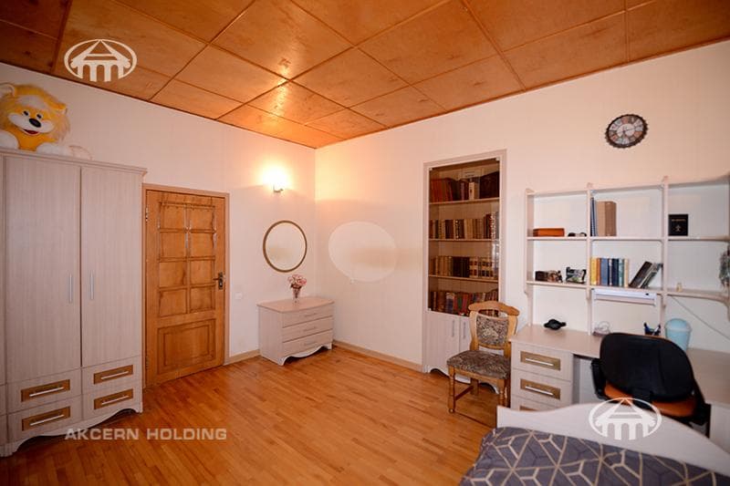House · 4 rooms · 119 m² · Arabkir