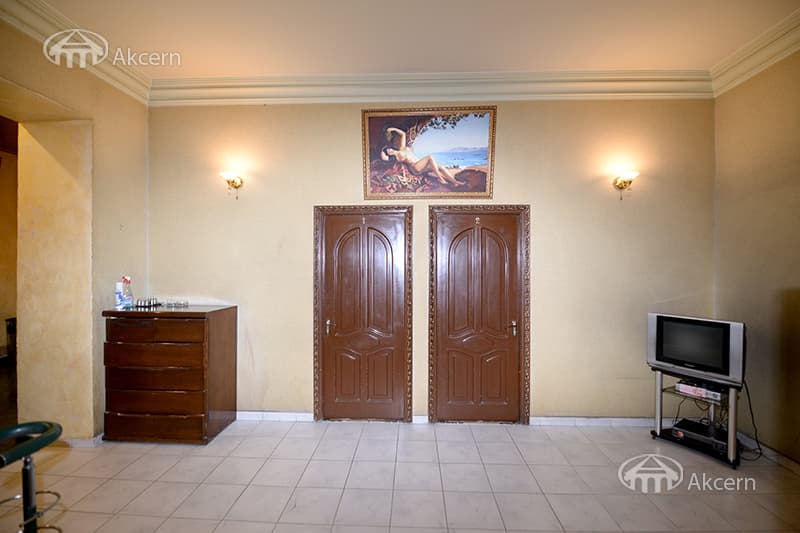 Hotel · 218 m² · Arabkir