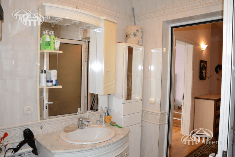 Mansion · 7 rooms · 560 m² · Kentron