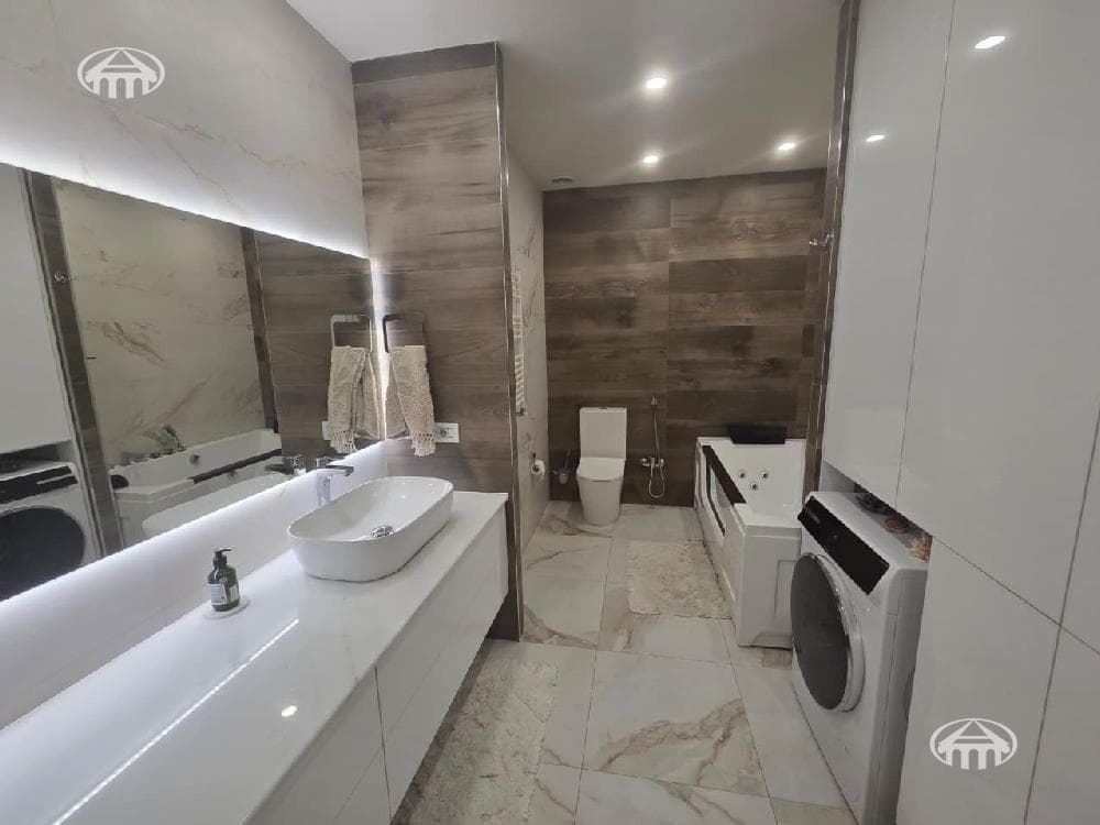 Apartment · 4 rooms · 157 m² · Arabkir