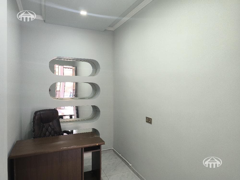 Офис · 270 м² · Давташен