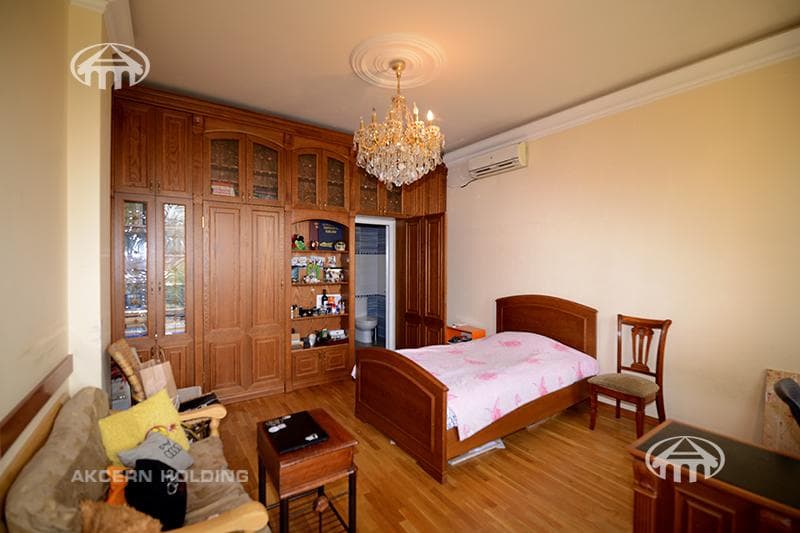 Mansion · 9 rooms · 671 m² · Arabkir