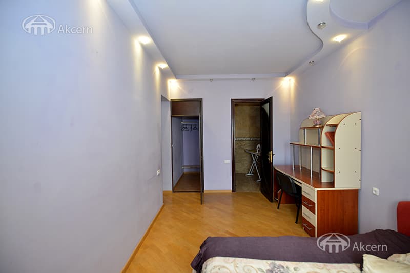 Առանձնատուն · 5 սեն. · 320 մ² · Նորք-Մարաշ