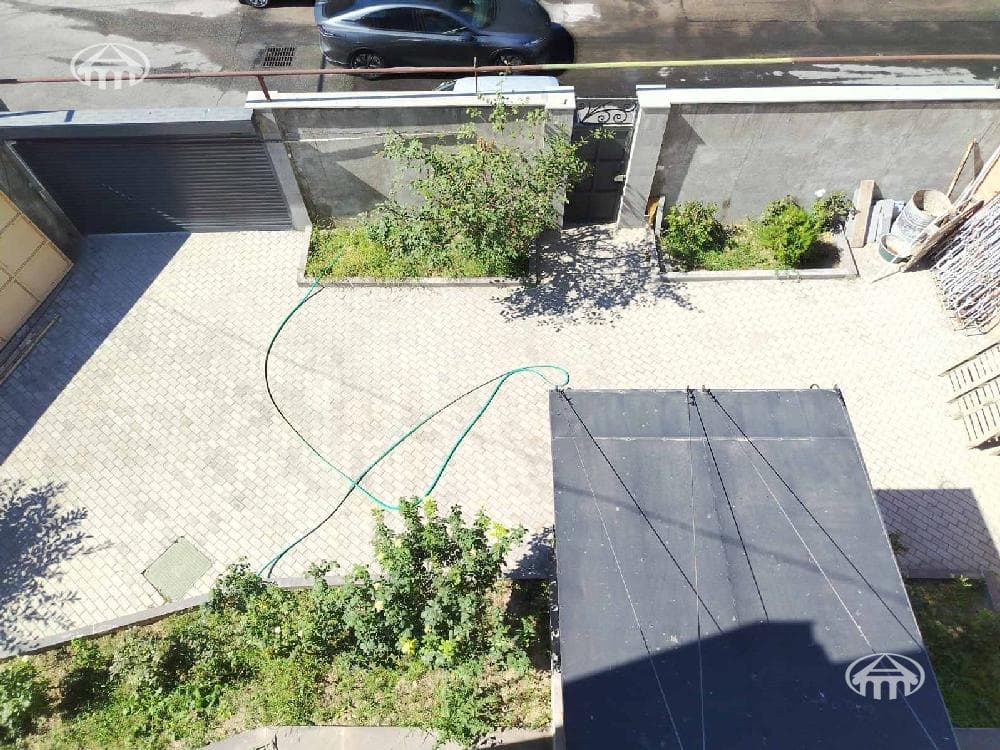 Mansion · 6 rooms · 470 m² · Davtashen — photo 29 / 32
