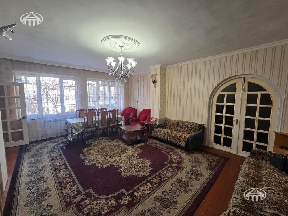 House · 7 rooms · 542 m² · Ajapnyak