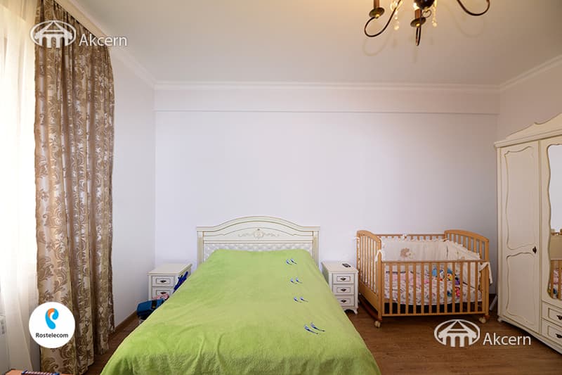 Дом · 5 комн. · 290 м² · Аван