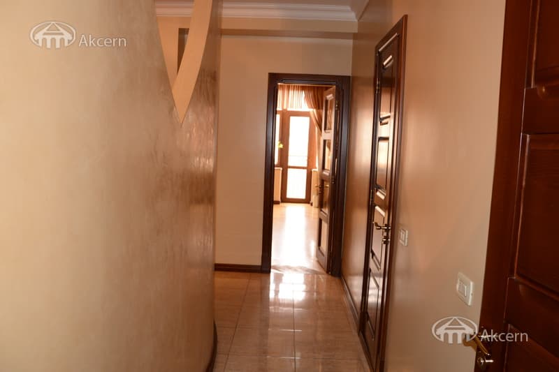 Квартира · 4 комн. · 146 м² · Арабкир