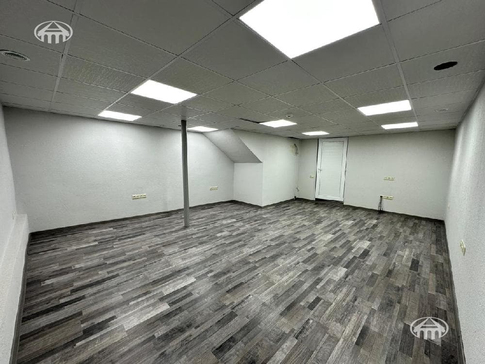 Магазин · 177 м² · Кентрон
