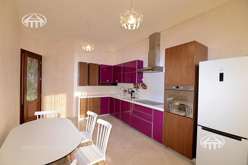Квартира · 4 комн. · 177 м² · Кентрон