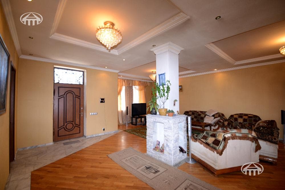 Առանձնատուն · 5 սեն. · 319 մ² · Քանաքեռ-Զեյթուն