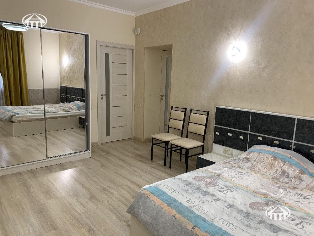 Дом · 8 комн. · 401 м² · Арабкир
