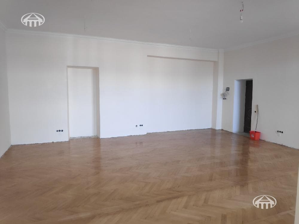 Office · 60 m² · Kentron