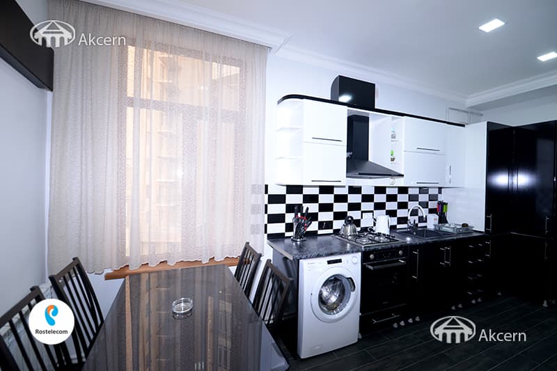 Apartment · 3 rooms · 120 m² · Kentron