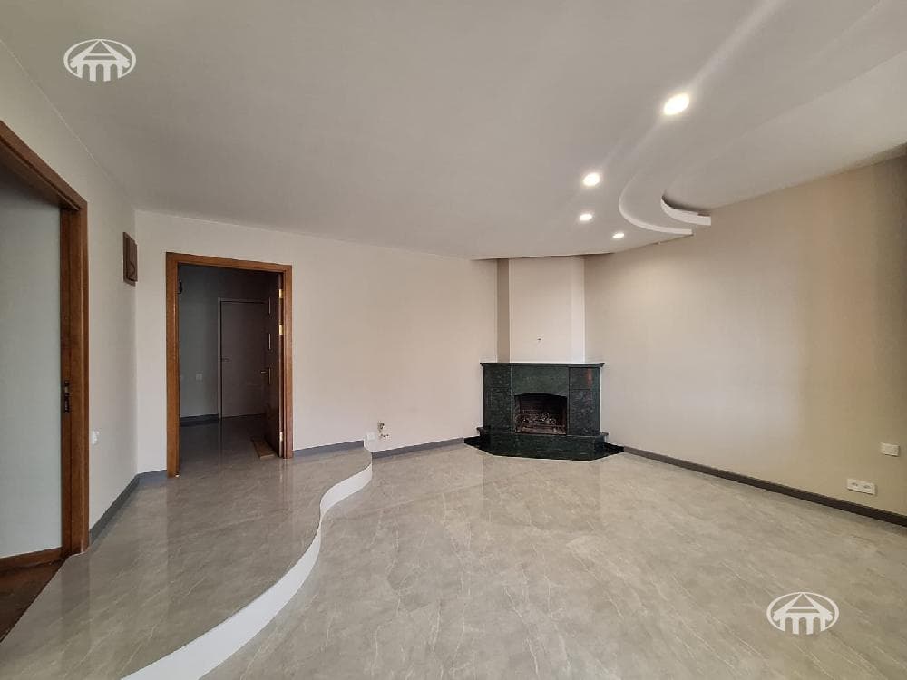 Office · 190 m² · Kentron