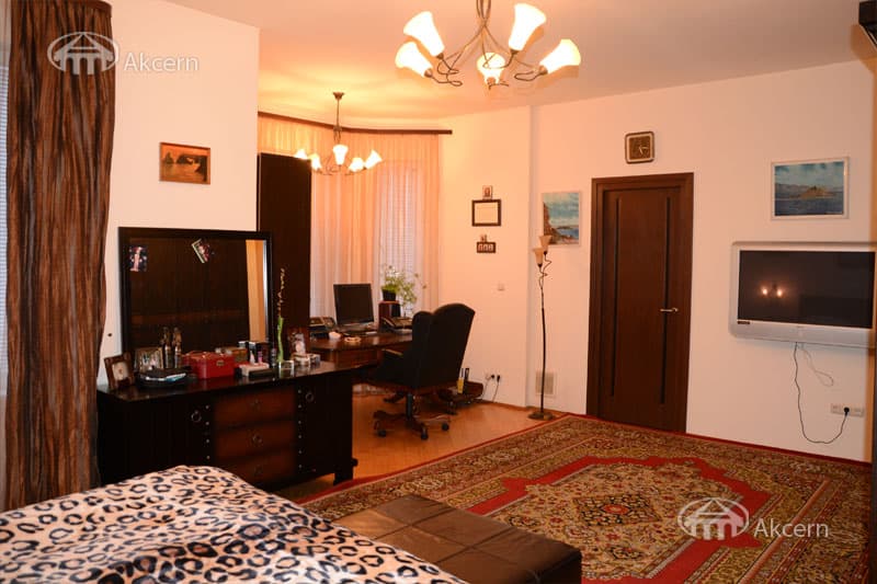 Առանձնատուն · 5 սեն. · 406 մ² · Վահագնի