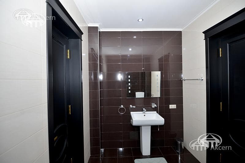 Особняк · 5 комн. · 740 м² · с. Ариндж