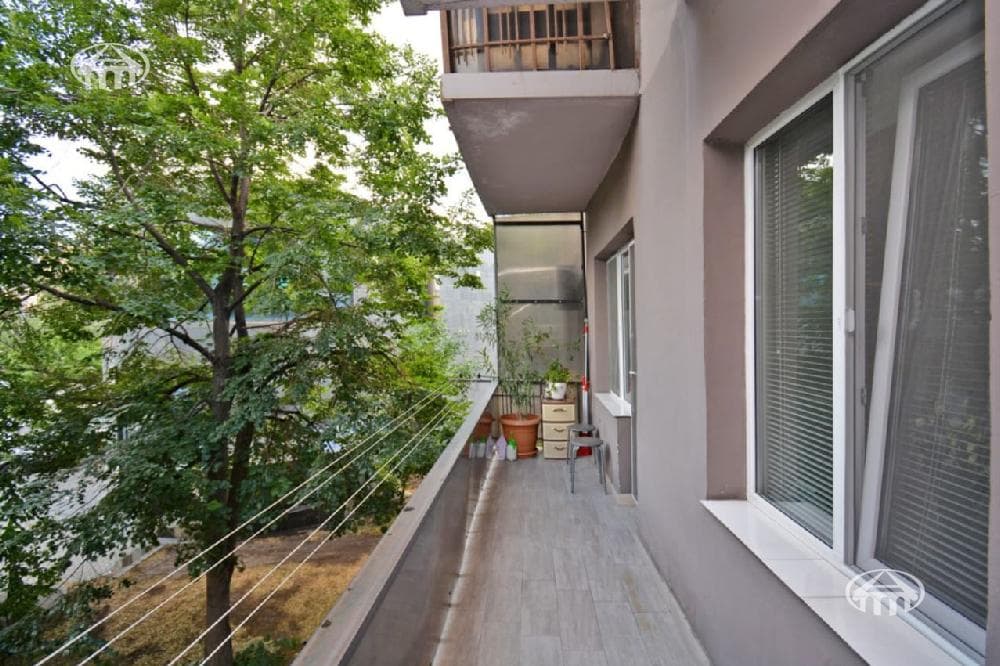 Apartment · 2 rooms · 52 m² · Kentron