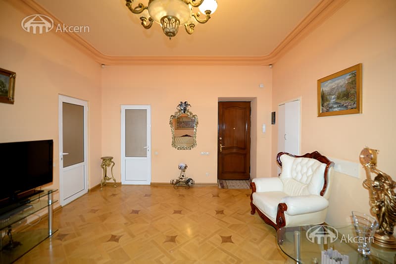 Квартира · 3 комн. · 127 м² · Кентрон