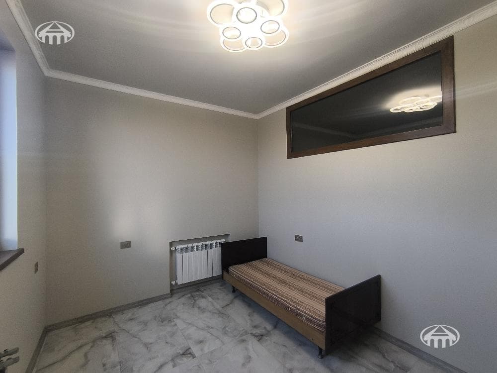 Офис · 270 м² · Давташен