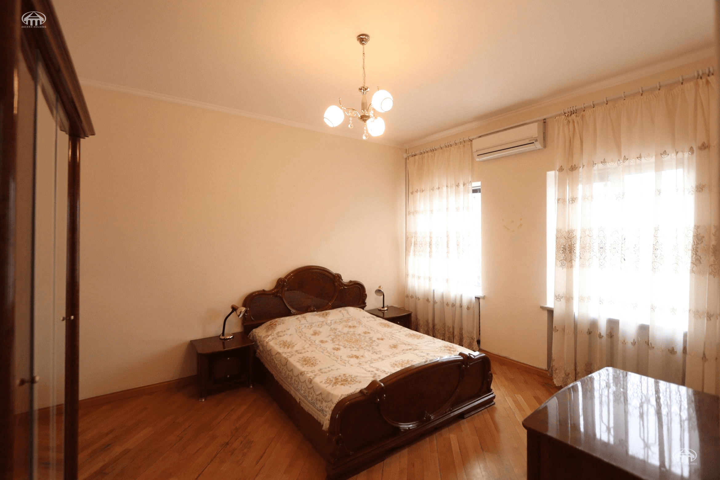 Дом · 4 комн. · 180 м² · Арабкир