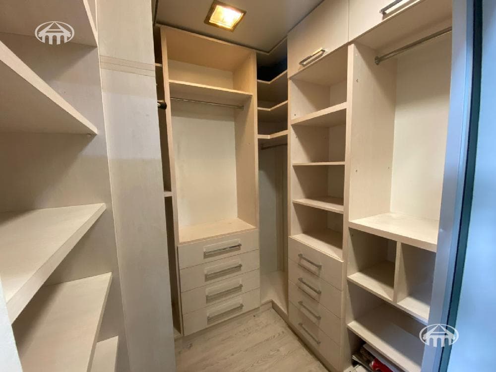 Квартира · 3 комн. · 88 м² · Кентрон