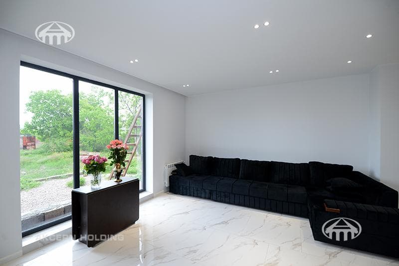 Mansion · 7 rooms · 228 m² · Zovuni