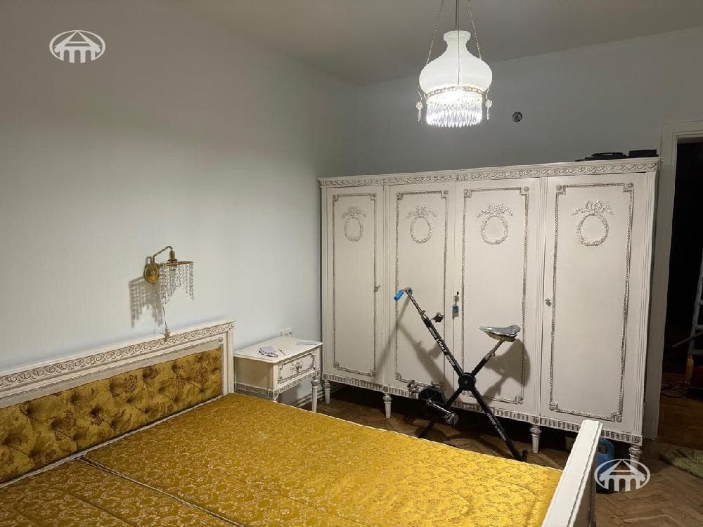 Apartment · 2 rooms · 70 m² · Kentron