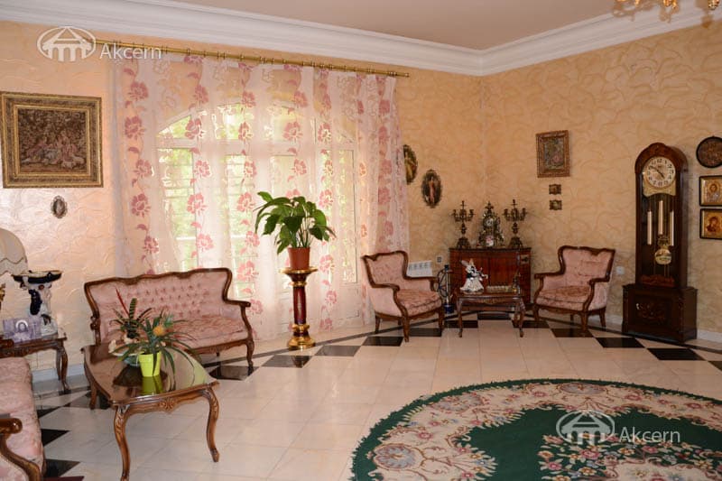 Особняк · 7 комн. · 506 м² · Кентрон