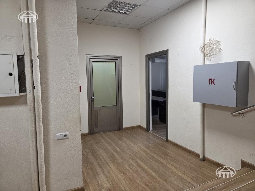 Office · 107 m² · Kentron
