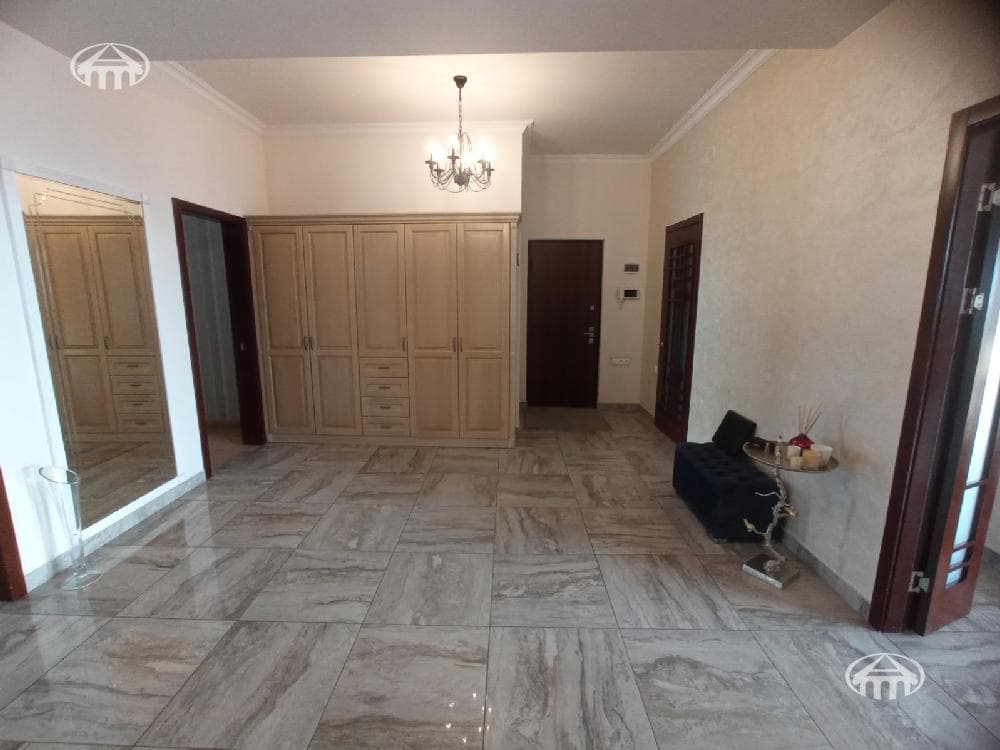 Բնակարան · 5 սեն. · 285 մ² · Քանաքեռ-Զեյթուն